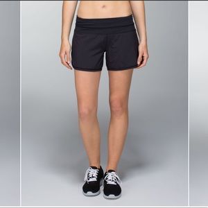 ORIGINAL Lulu Groovy Run short sz 6 Black
